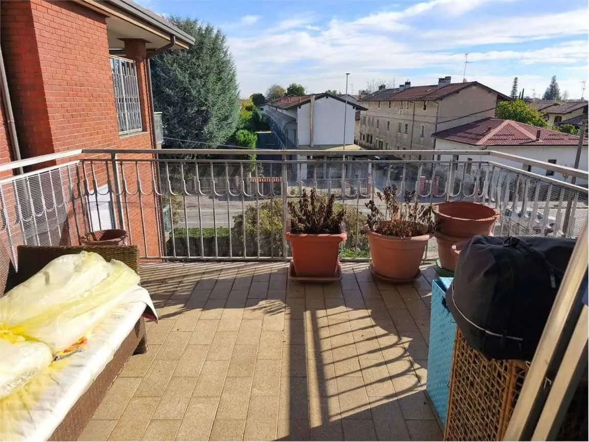 Quadrilocale buono stato, secondo piano, Centro, Bellinzago Novarese - foto 5