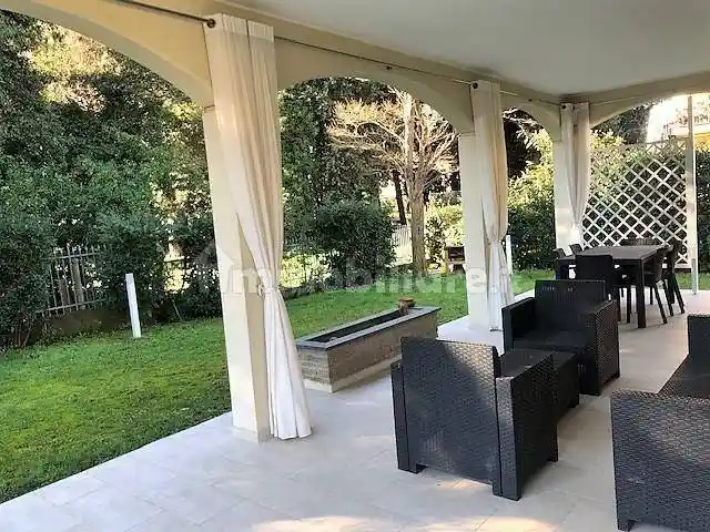 Villa in vendita a Massa