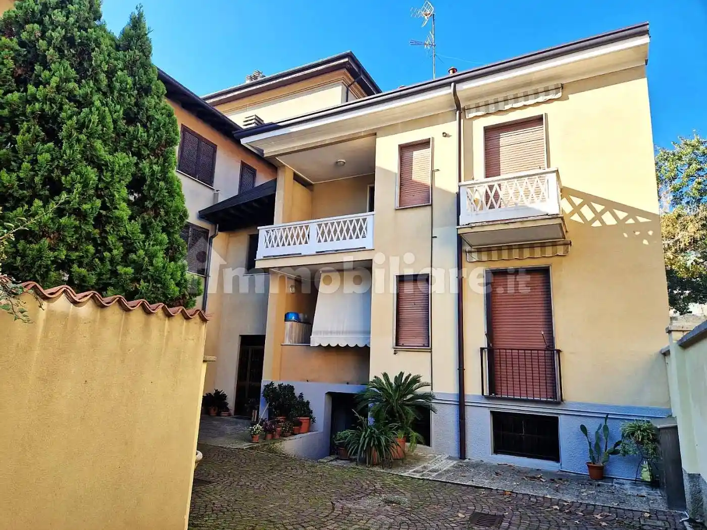 Villa in vendita a Bresso