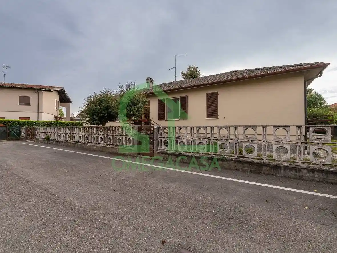 Villa unifamiliare via Ada Negri 14, Centro, Castiglione d'Adda - foto 3