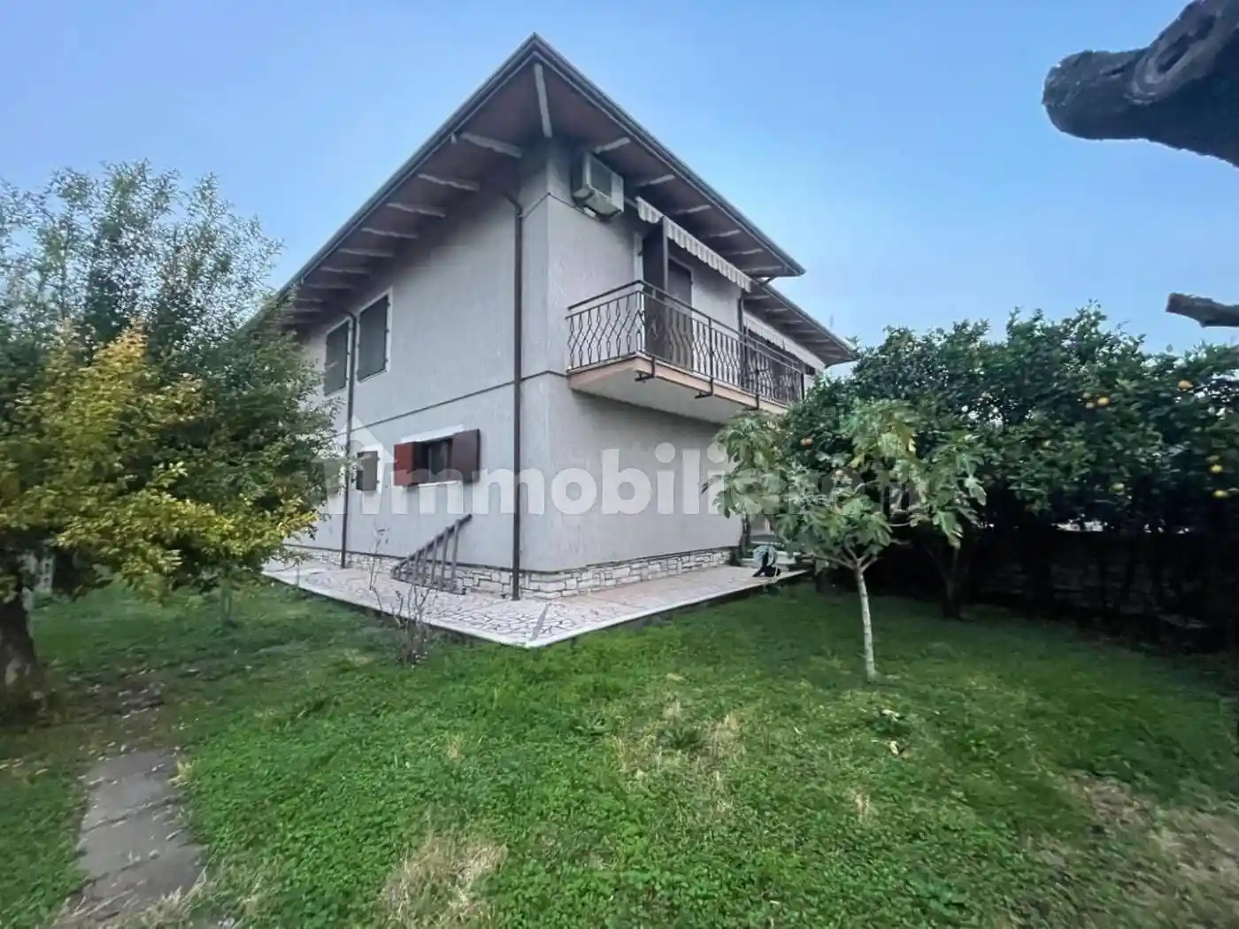 Casa indipendente in vendita a Carrara