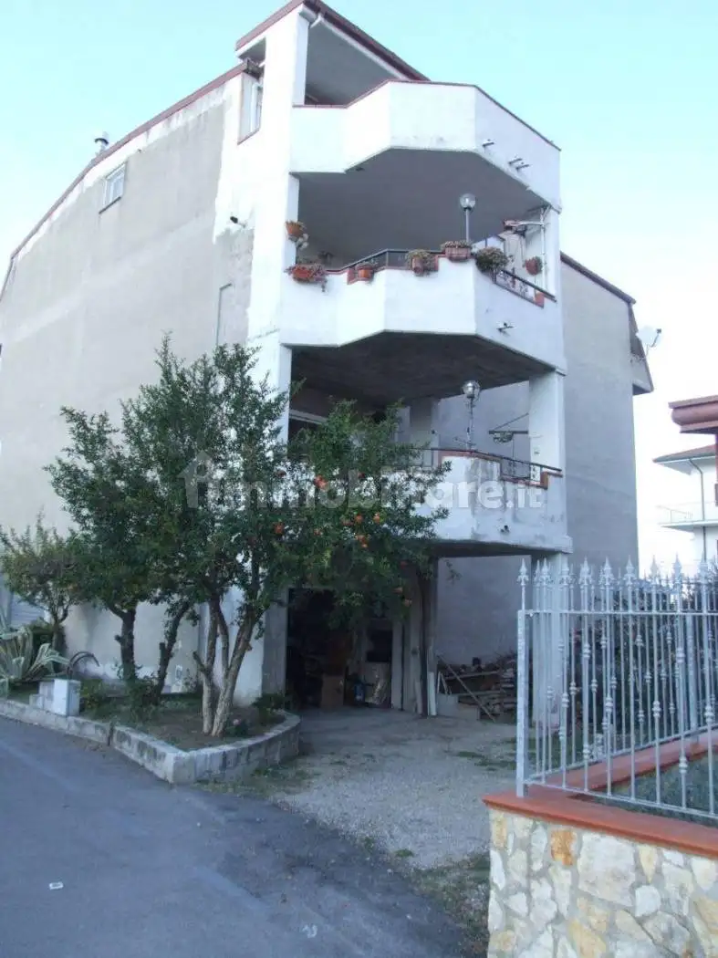 Quadrilocale via Enrico De Nicola, Apice - foto 3