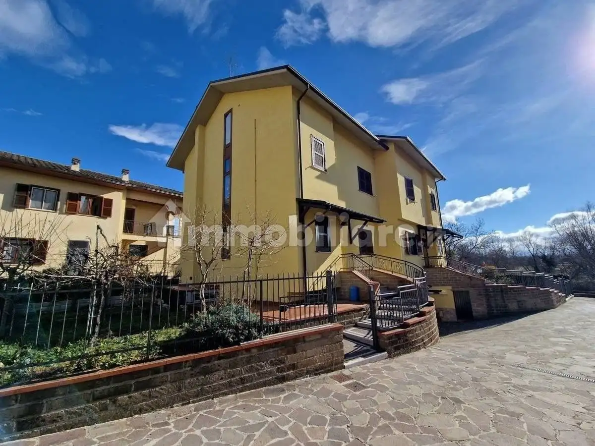 Villa in vendita a L'Aquila