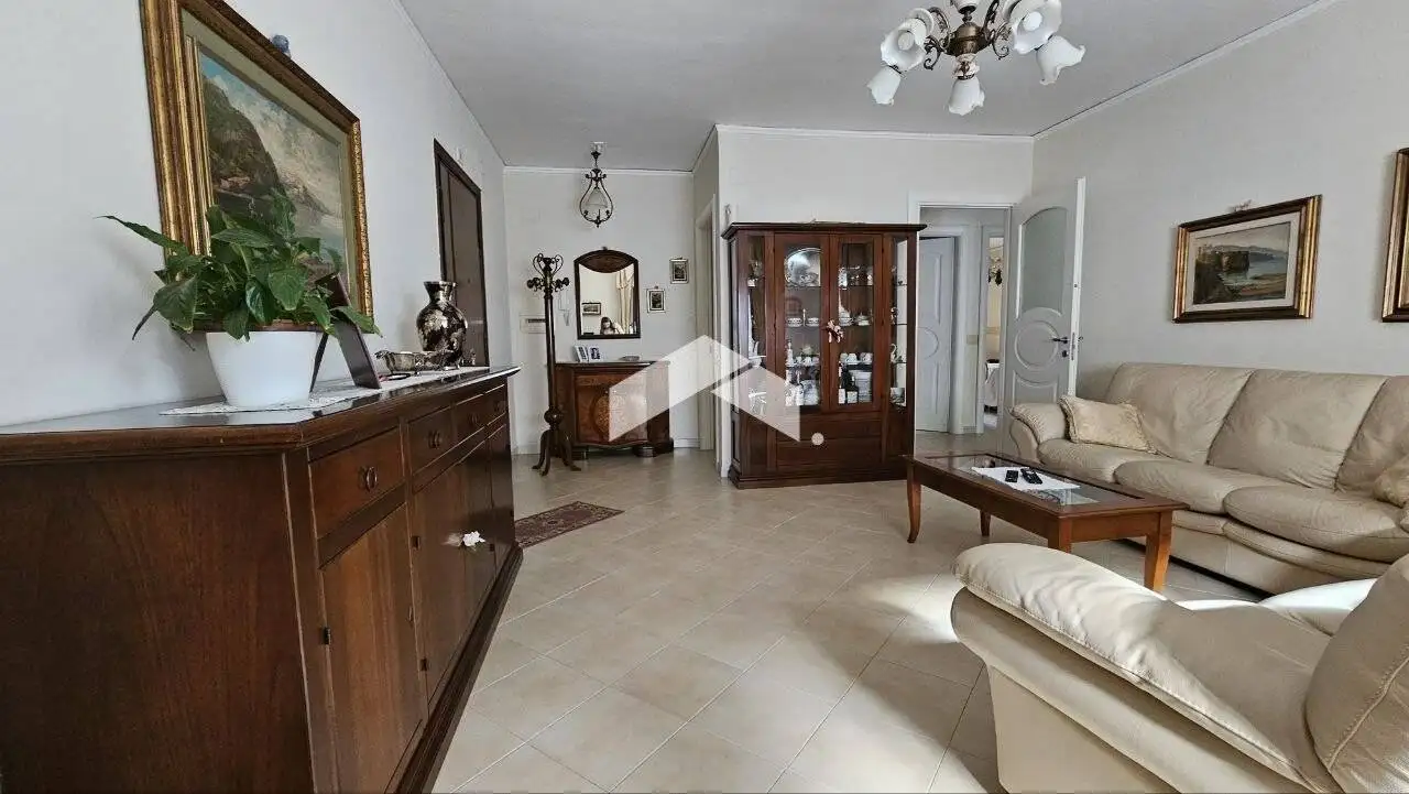 Trilocale viale dei Fiori 1, Centro, Cercola - foto 2