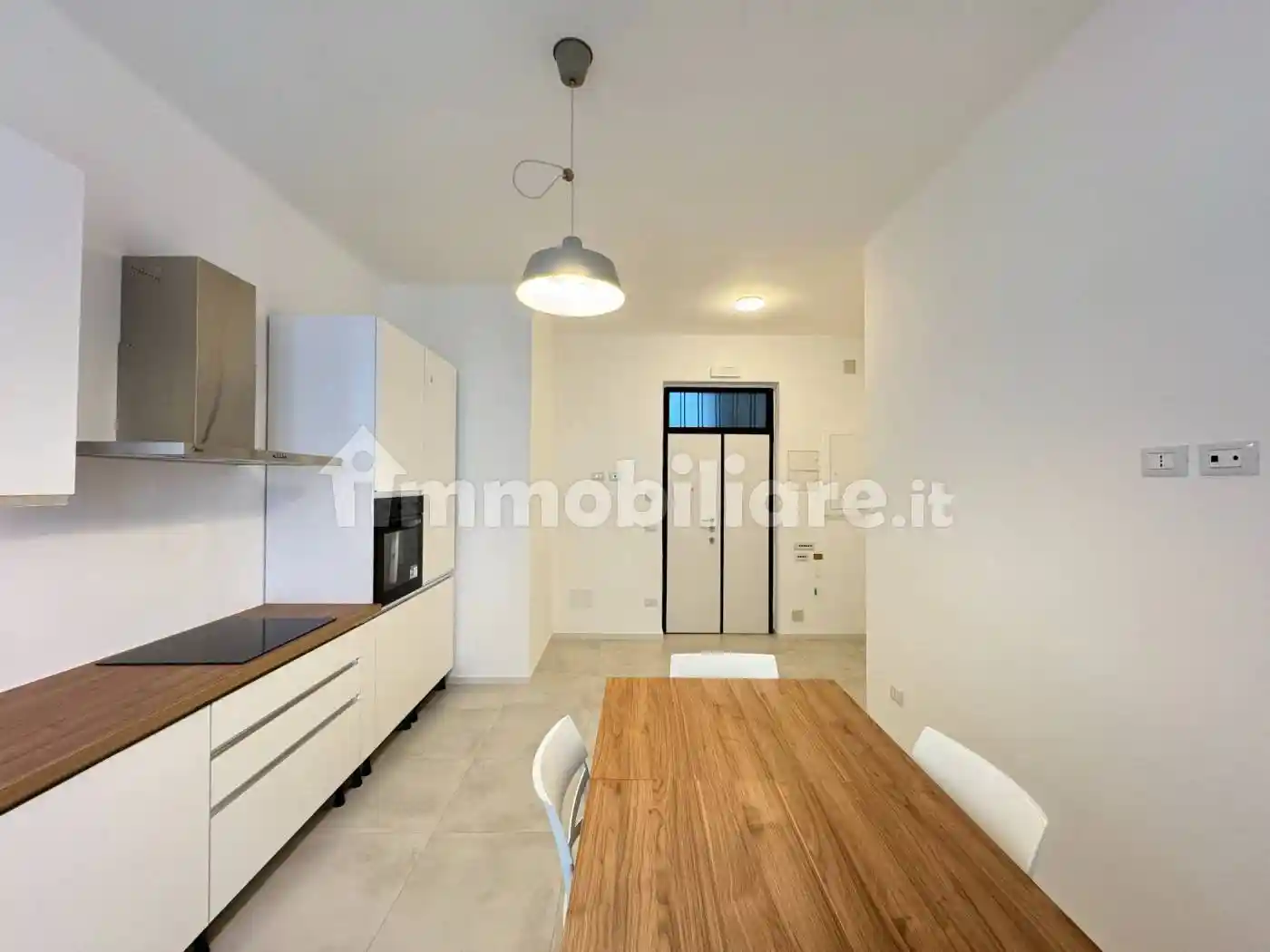 Trilocale via Pietro Ravanas, Libertà, Bari - foto 2