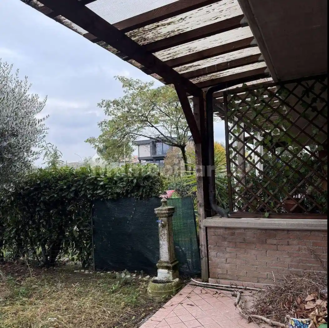 Villa a schiera via Vittorio Bachelet 9, Colombaro Timoline, Corte Franca - foto 2