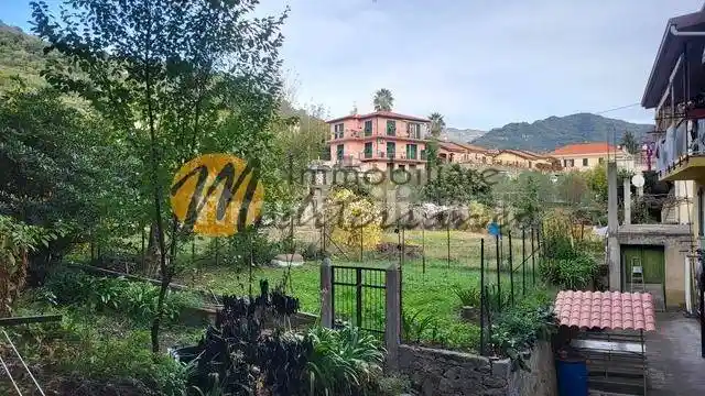 Quadrilocale via Dante Alighieri, Dolceacqua - foto 2