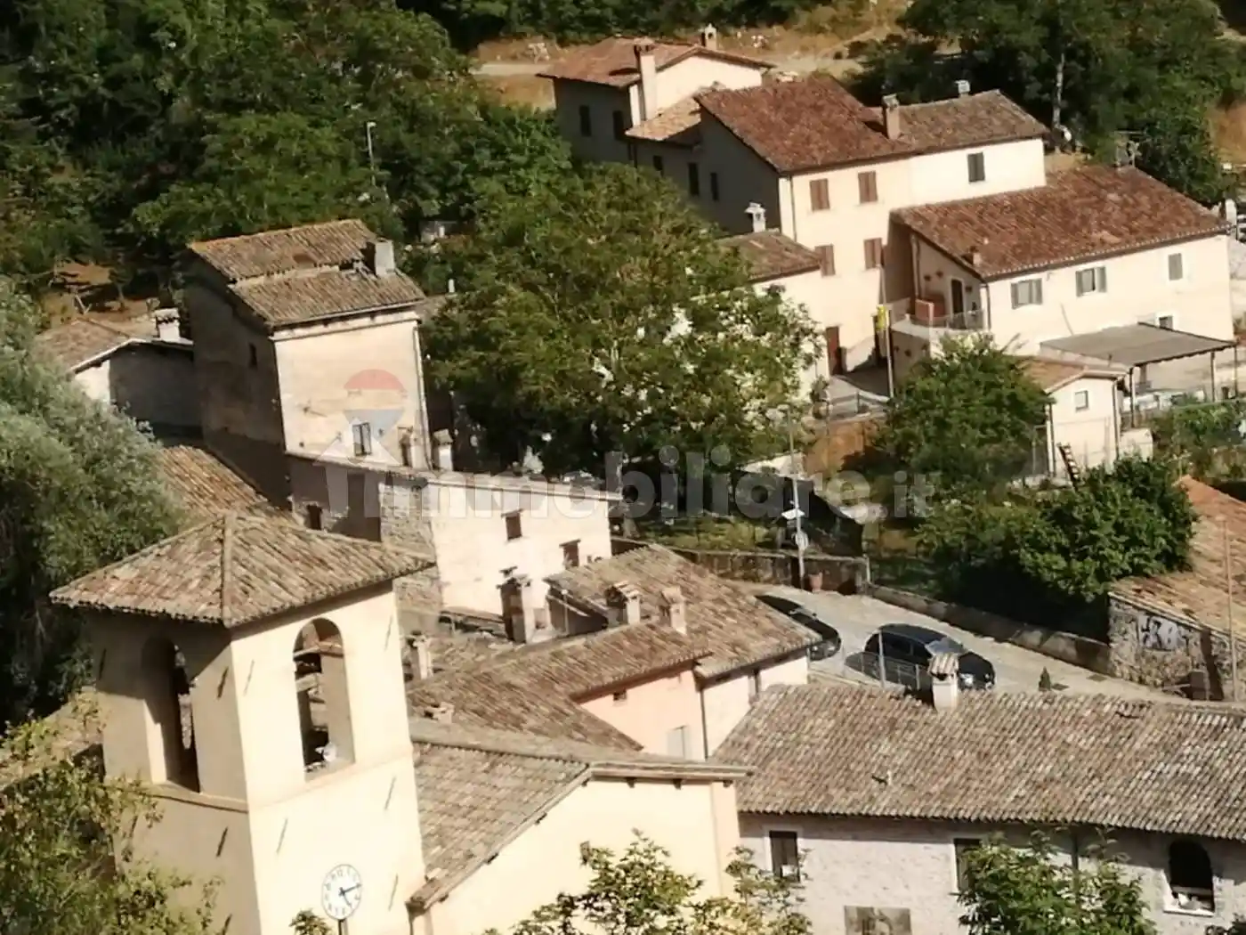 Casa indipendente in vendita a Foligno