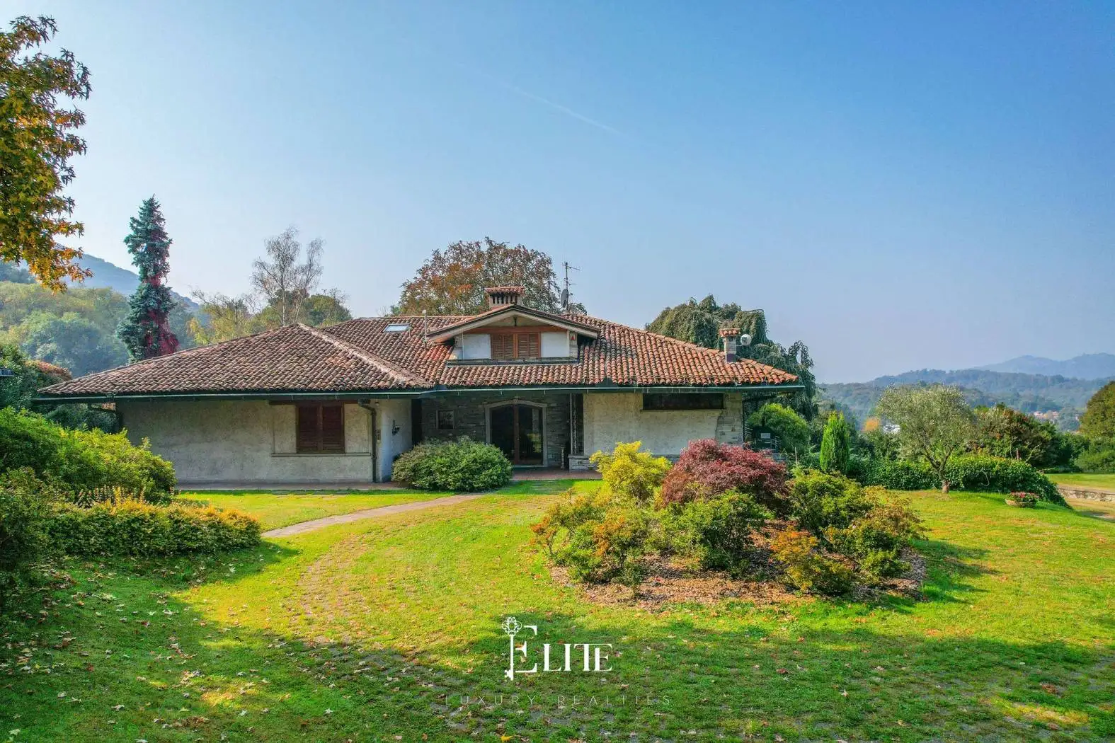 Villa in affitto a Azzio