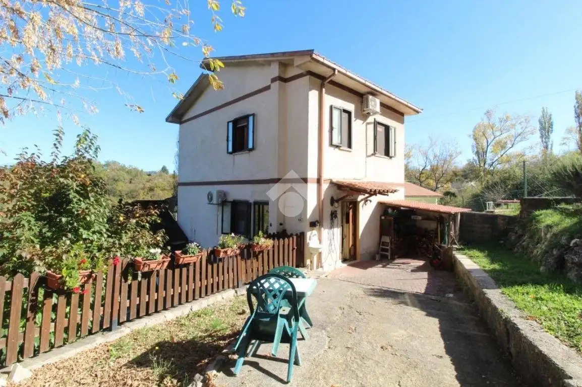 Villa in vendita a Torricella in Sabina