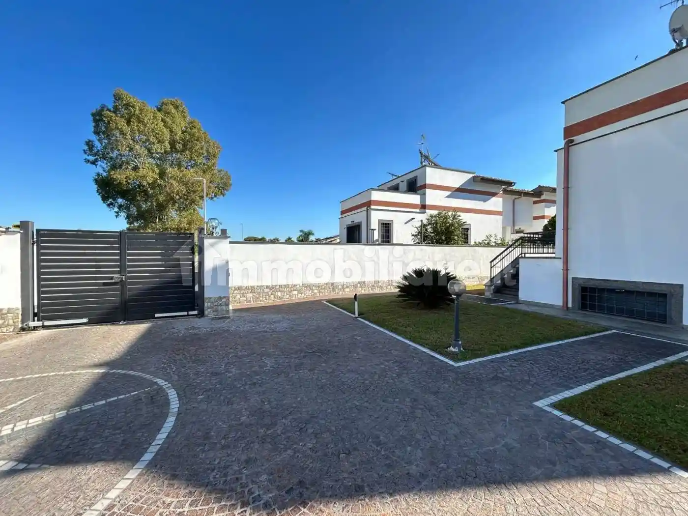 Villa plurifamiliare via Giorgio Bassani, Infernetto, Roma - foto 4