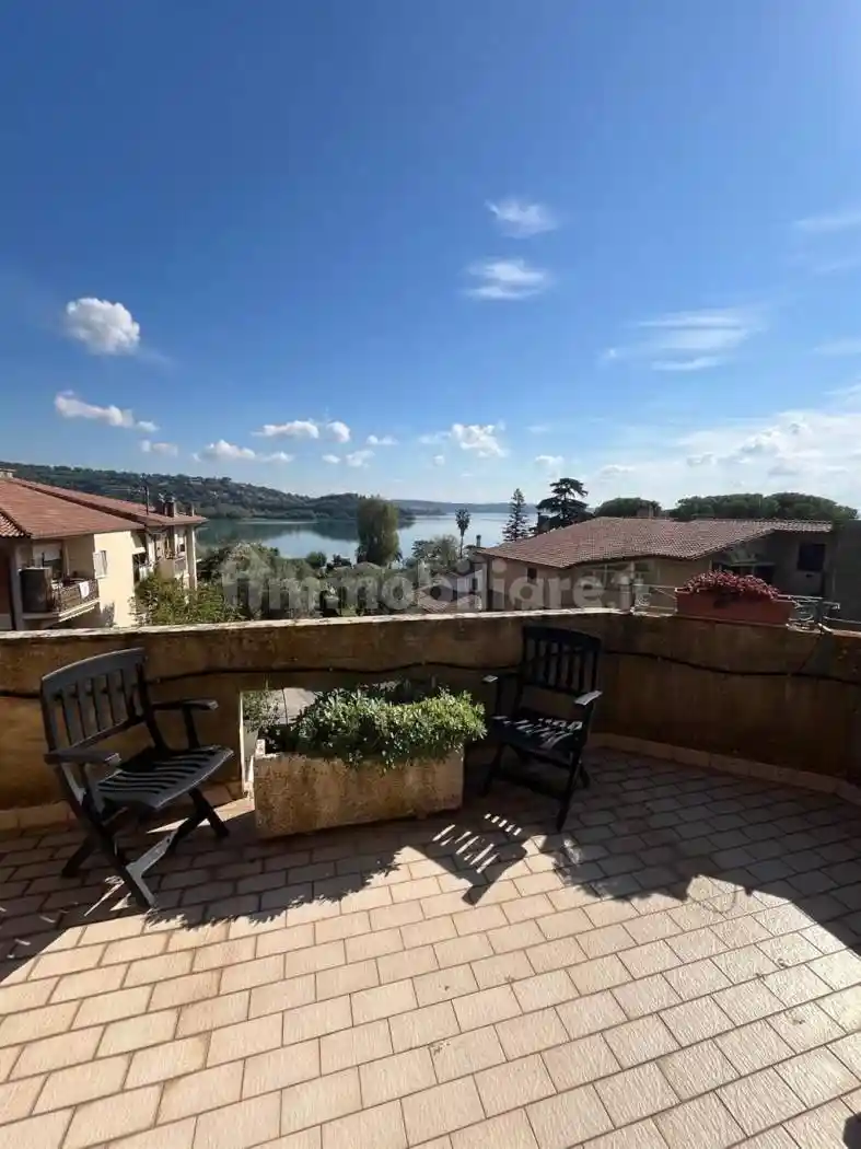 Appartamento in vendita a Trevignano Romano