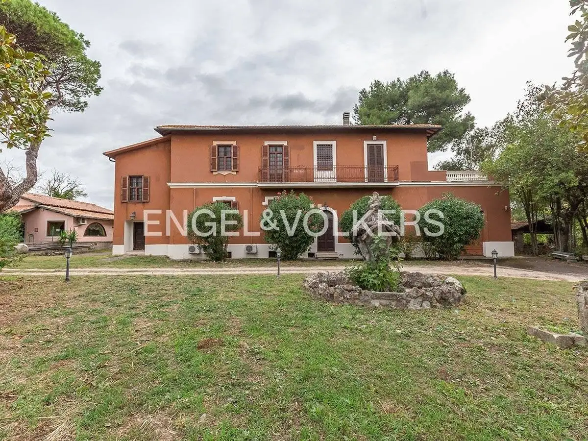 Villa in affitto a Roma