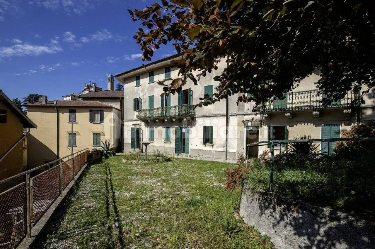 Casa indipendente in vendita a Brunate