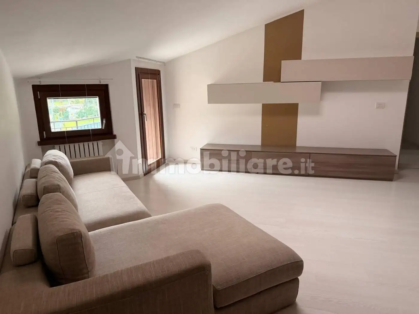 Quadrilocale via Caduti sul Lavoro 16, Centro, Cividate Camuno - foto 3