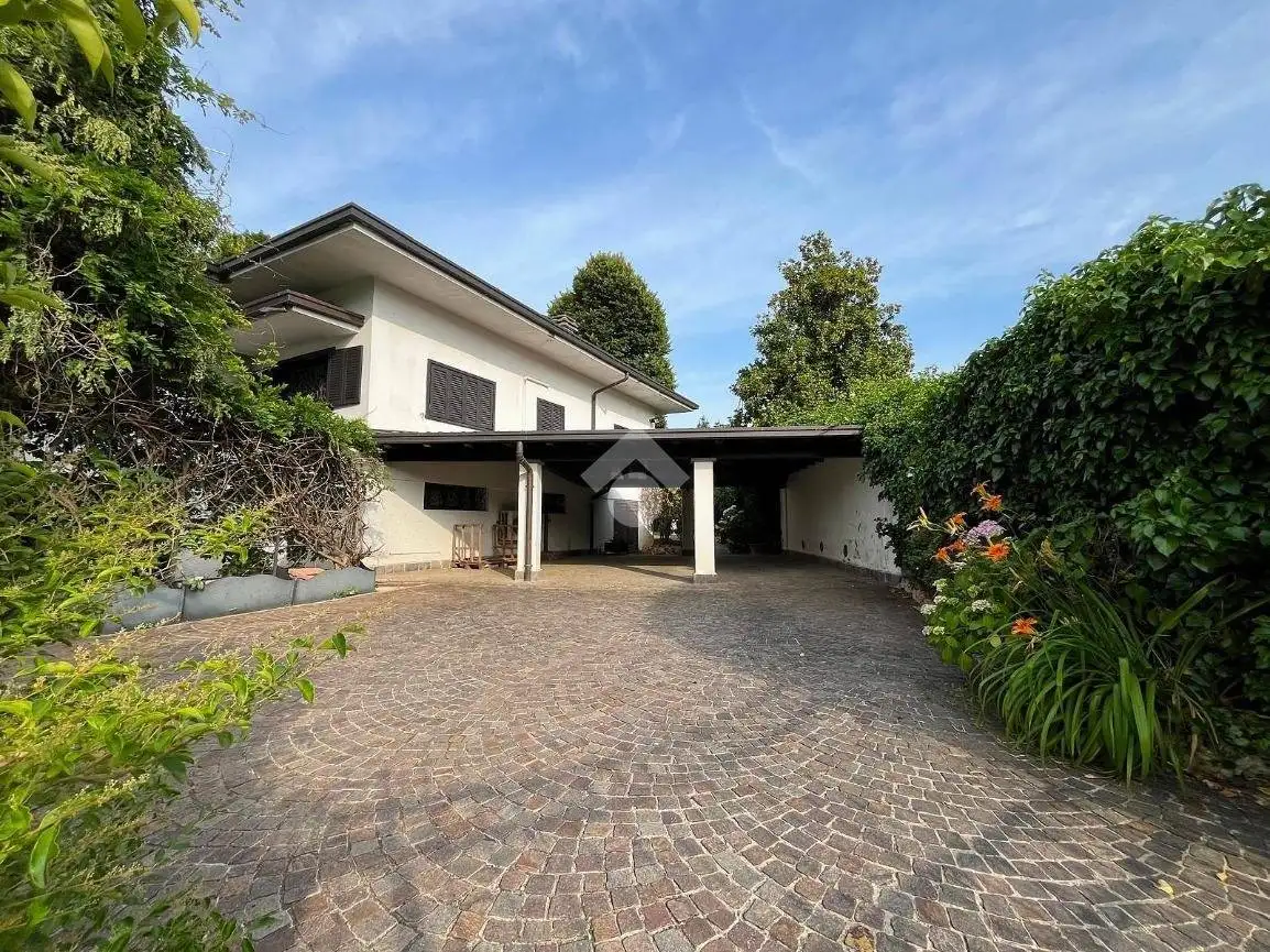 Villa in vendita a Camparada