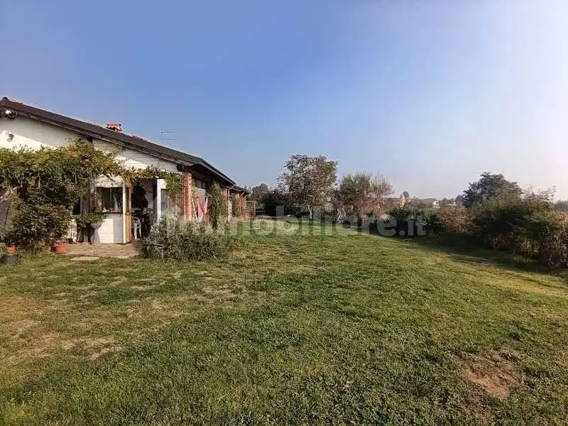 Casa indipendente in vendita a Alessandria