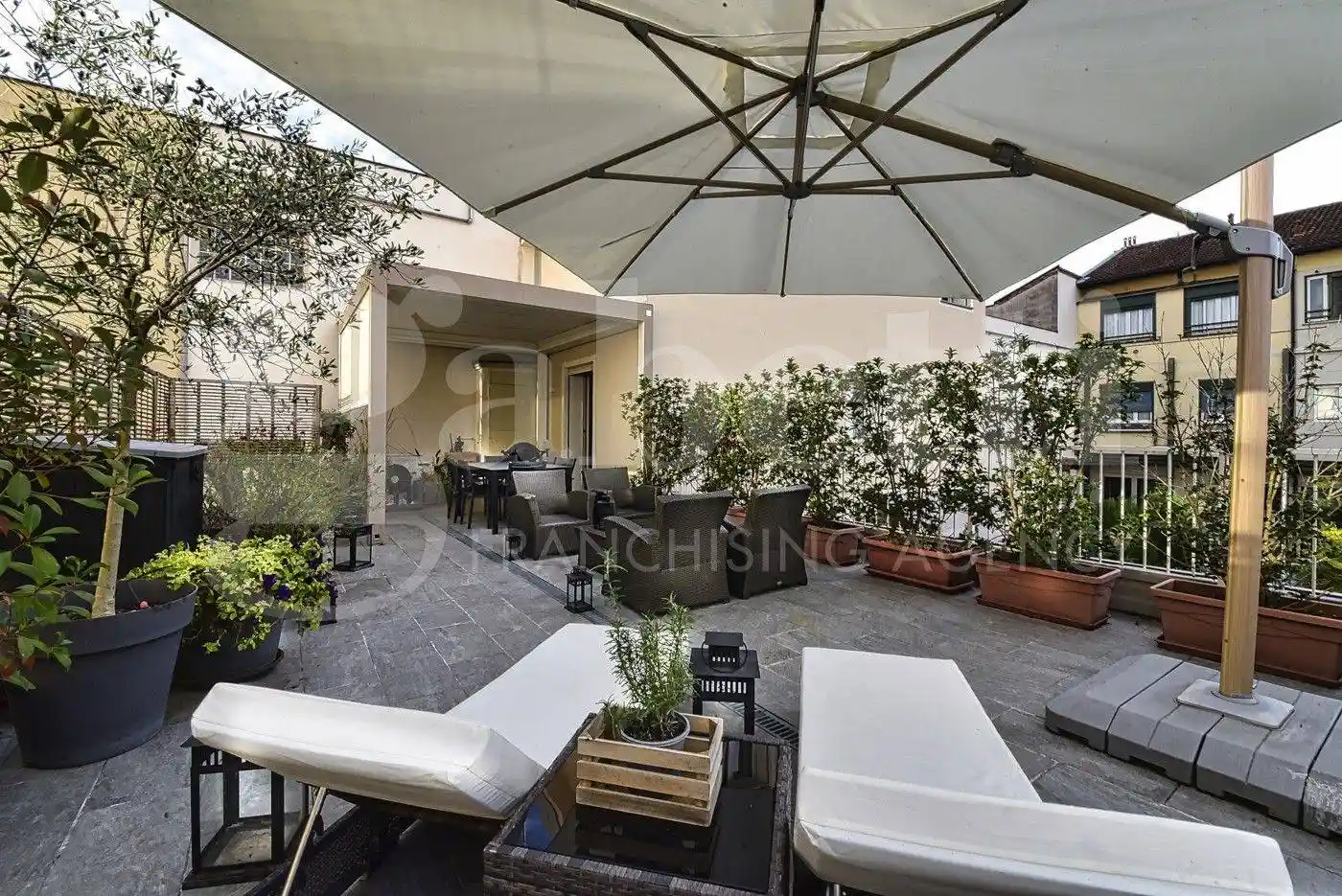 Appartamento in vendita a Monza