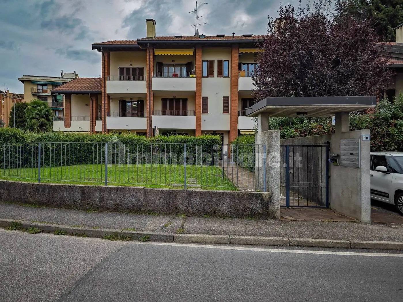 Appartamento in affitto a Usmate Velate