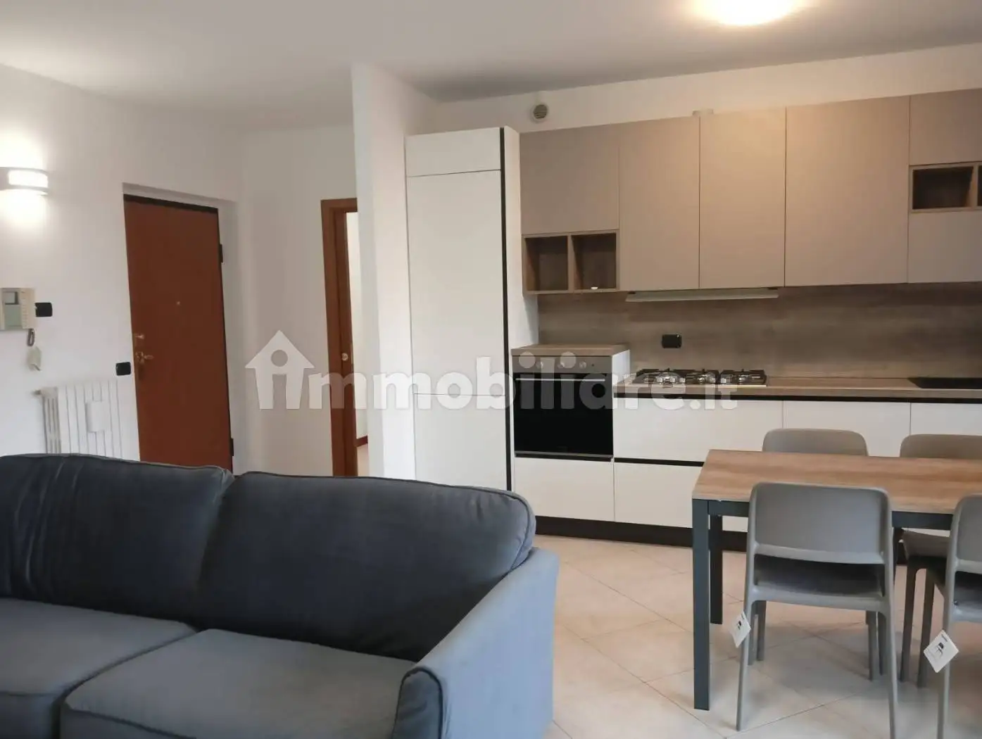 Bilocale via Venezia, Usmate, Usmate Velate - foto 2