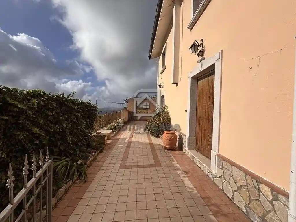 Terratetto unifamiliare via Piano la Bella, Savignano Irpino - foto 4