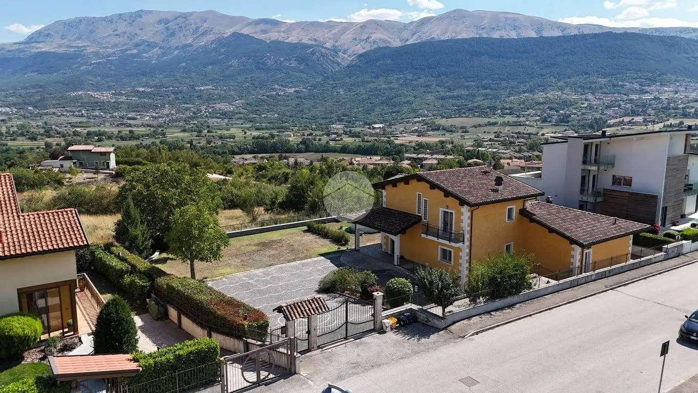 Villa in vendita a L'Aquila