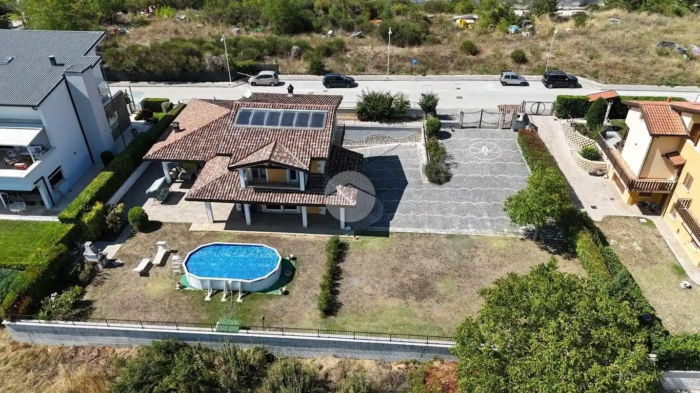 Villa unifamiliare VILLA via bazzanese 134, Torretta - Torrione, L'Aquila - foto 2