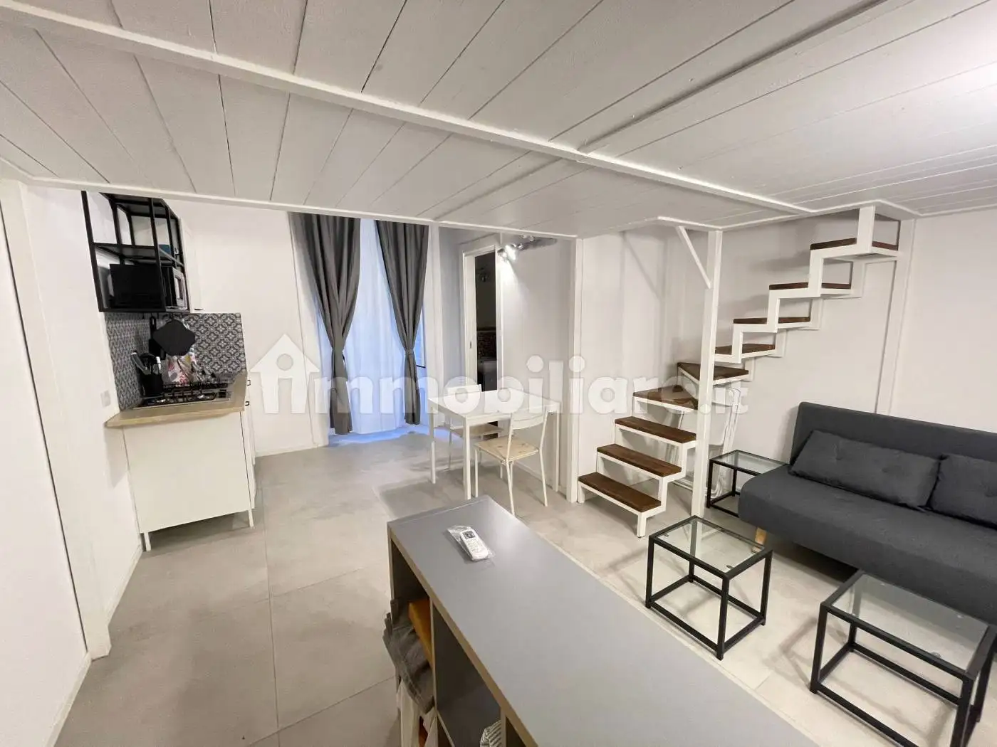 Appartamento in affitto a Napoli