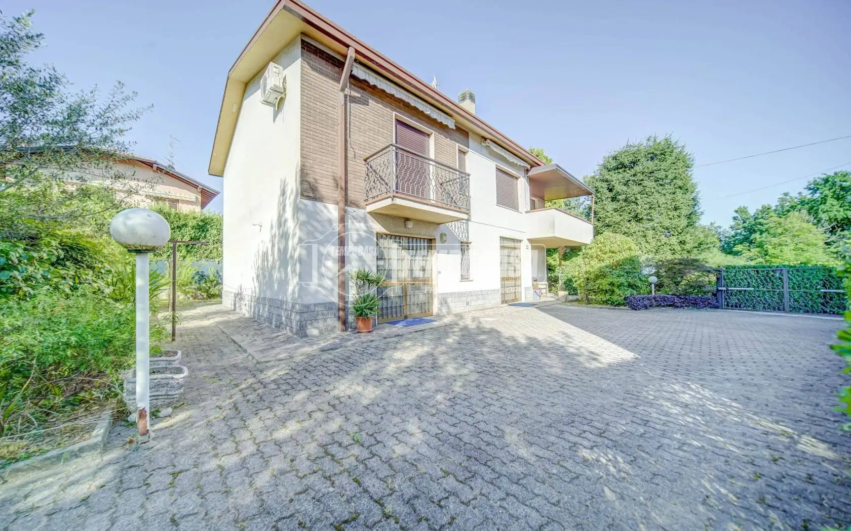 Villa unifamiliare viale Milano, Caronno Varesino - foto 2