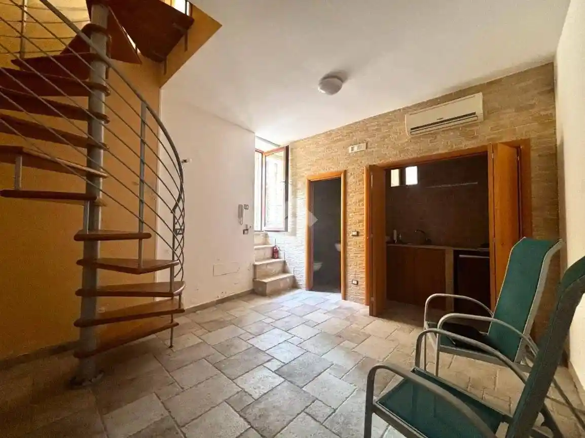 Palazzo - Edificio in Vendita - foto 2