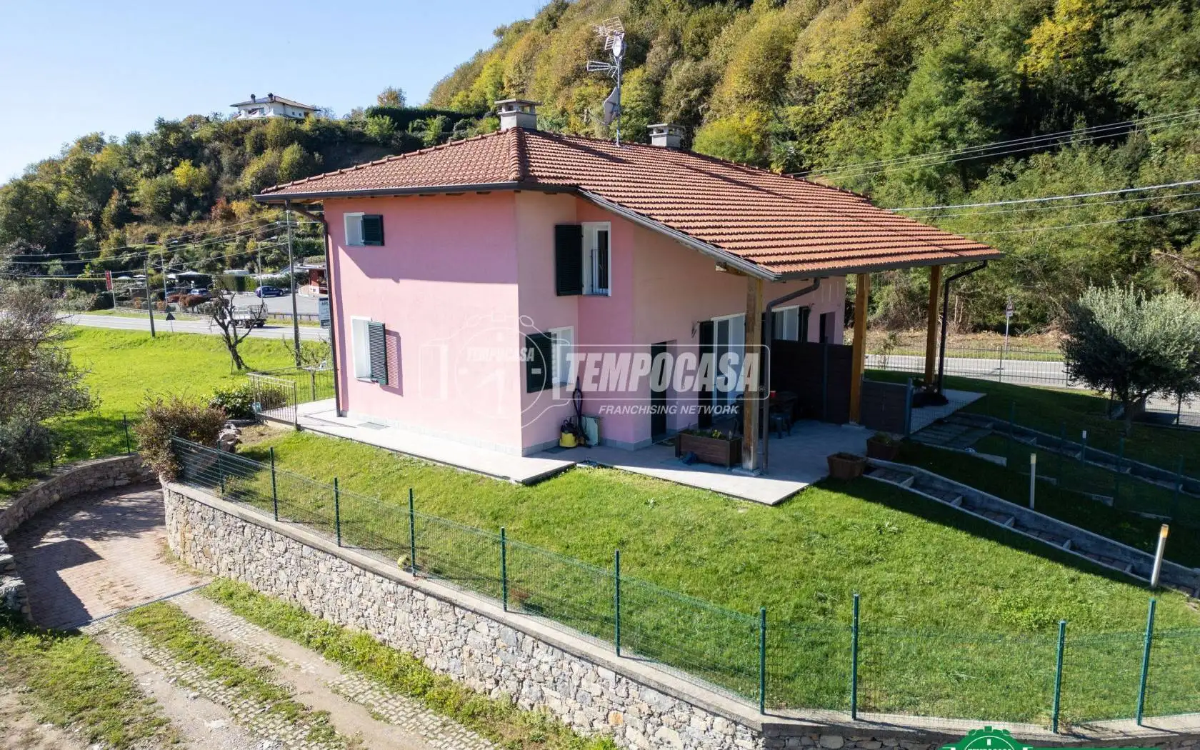 Villa in vendita a Massino Visconti