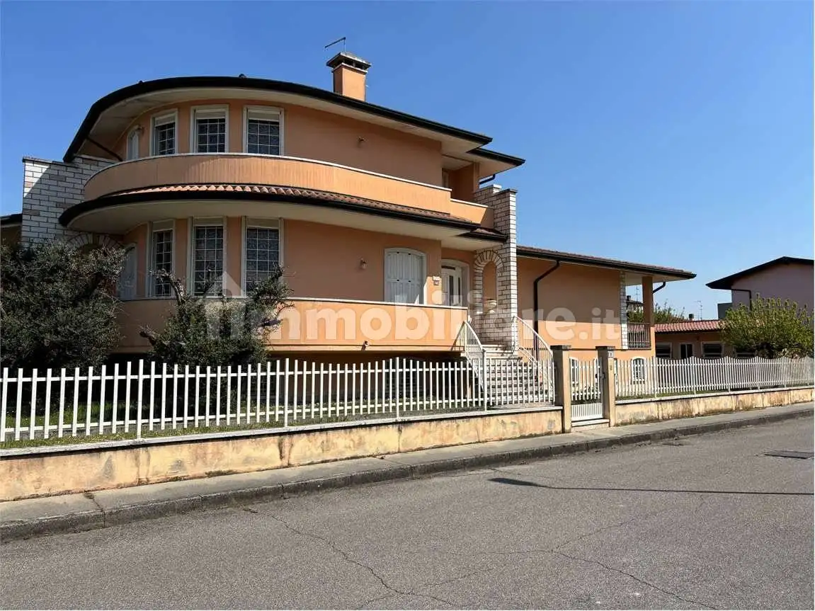 Villa in vendita a Bovolone