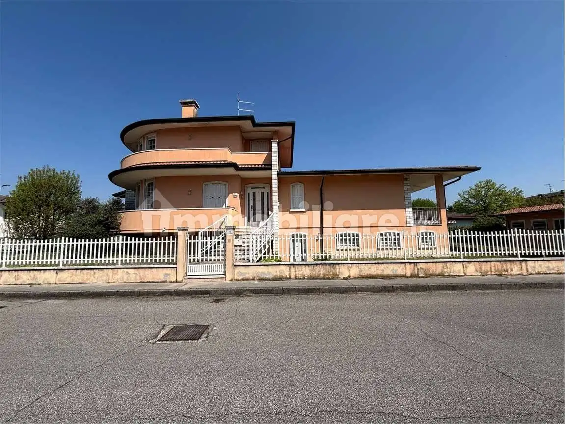 Villa unifamiliare via Crosare, 1, Centro, Bovolone - foto 3