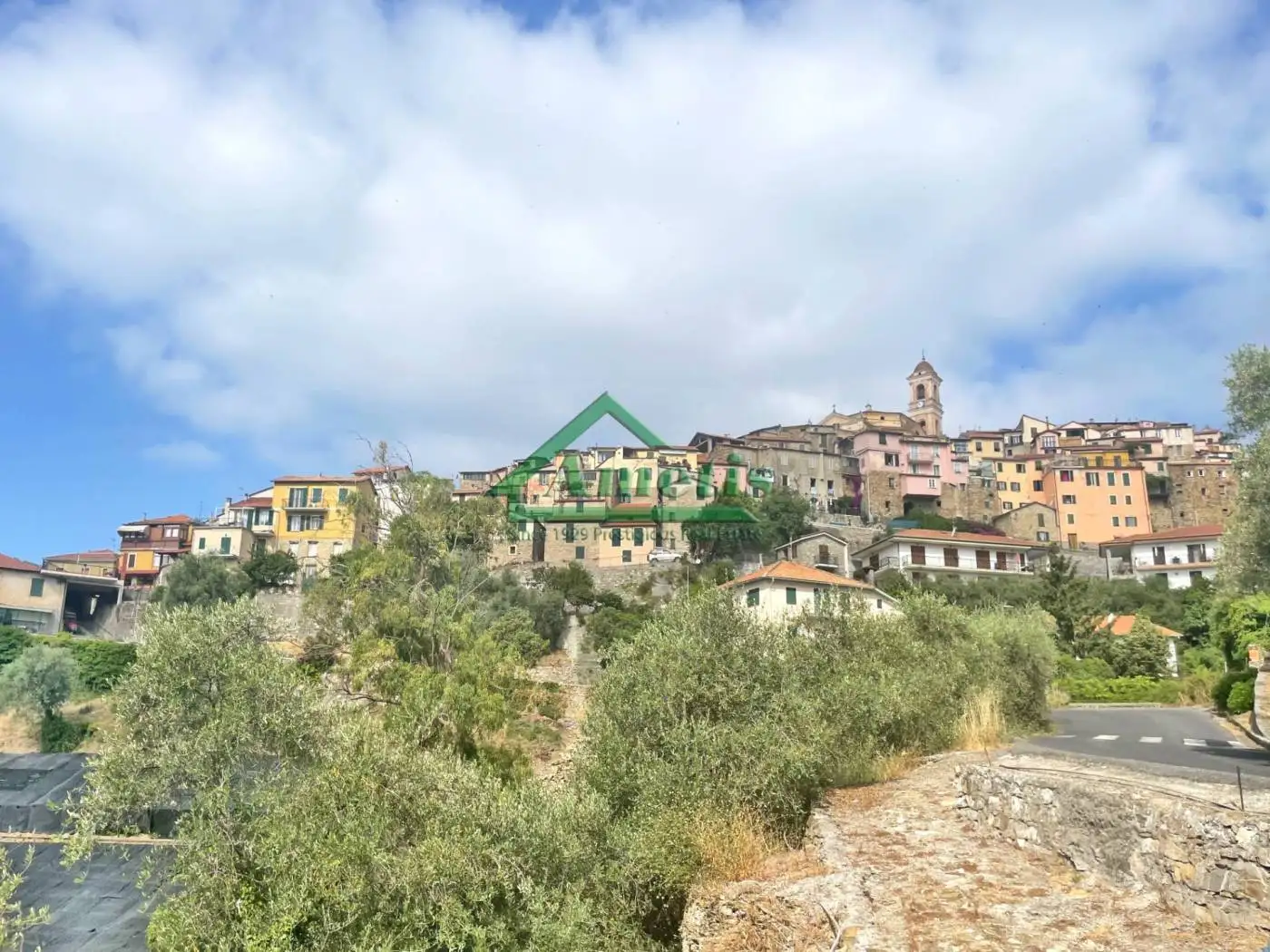 Appartamento in vendita a Pietrabruna