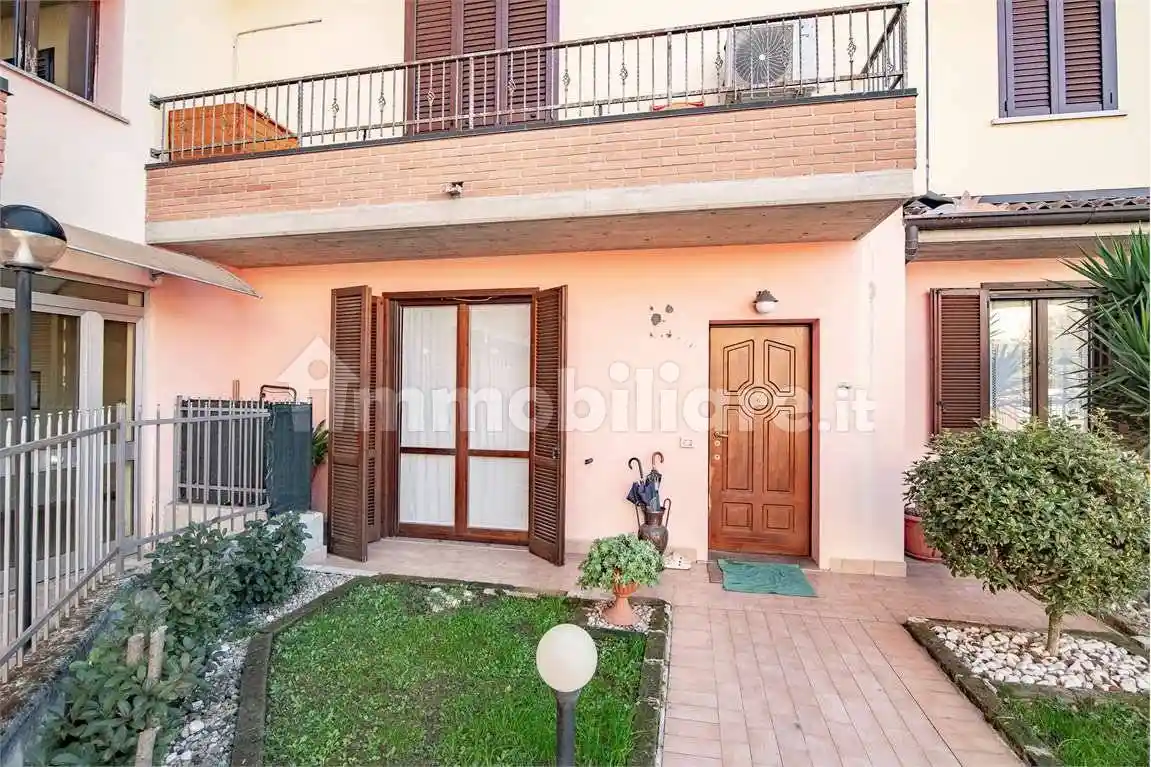 Trilocale via della Repubblica, 6, Borghetto Lodigiano - foto 4