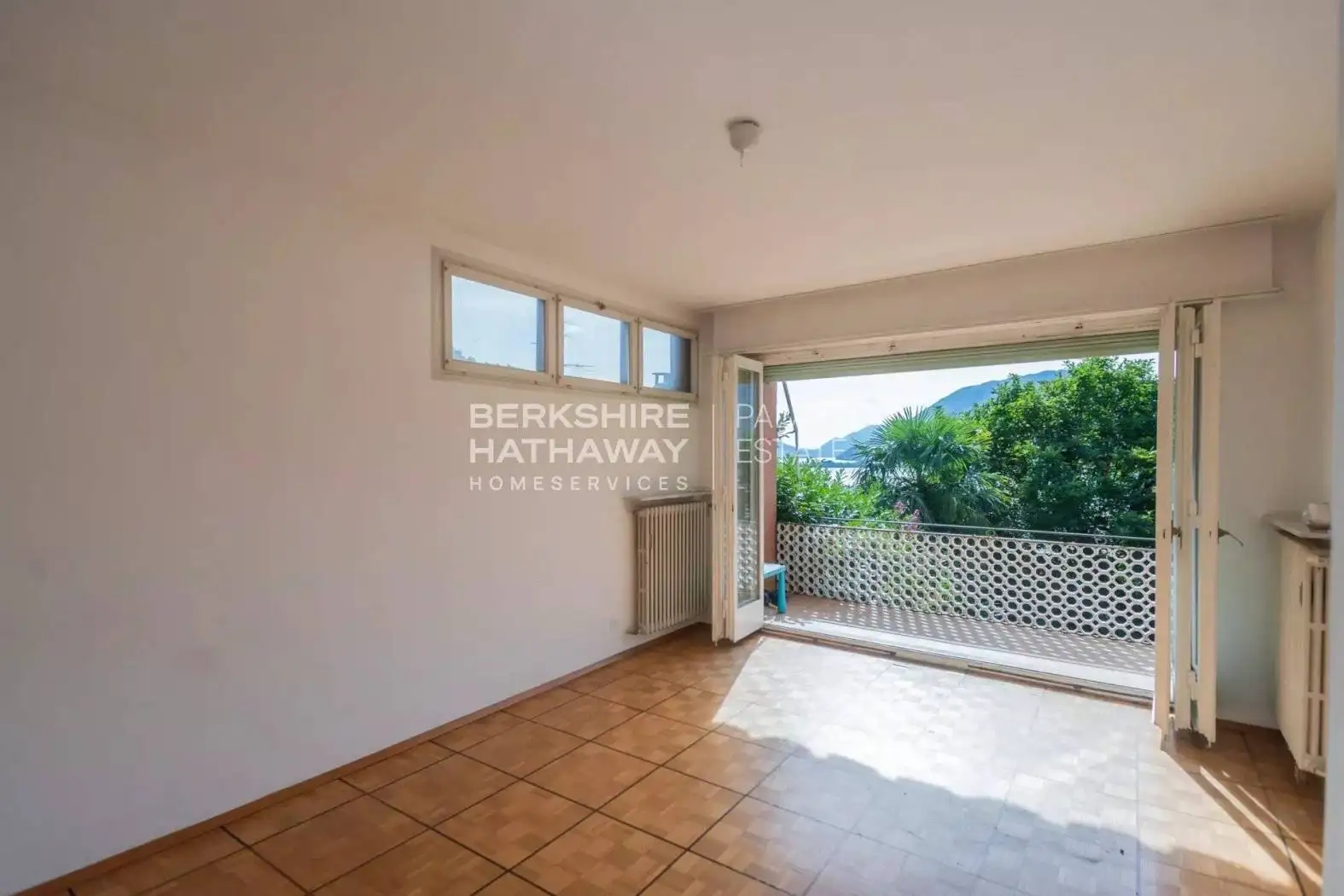 Villa unifamiliare, da ristrutturare, 410 m², Campione d'Italia - foto 4