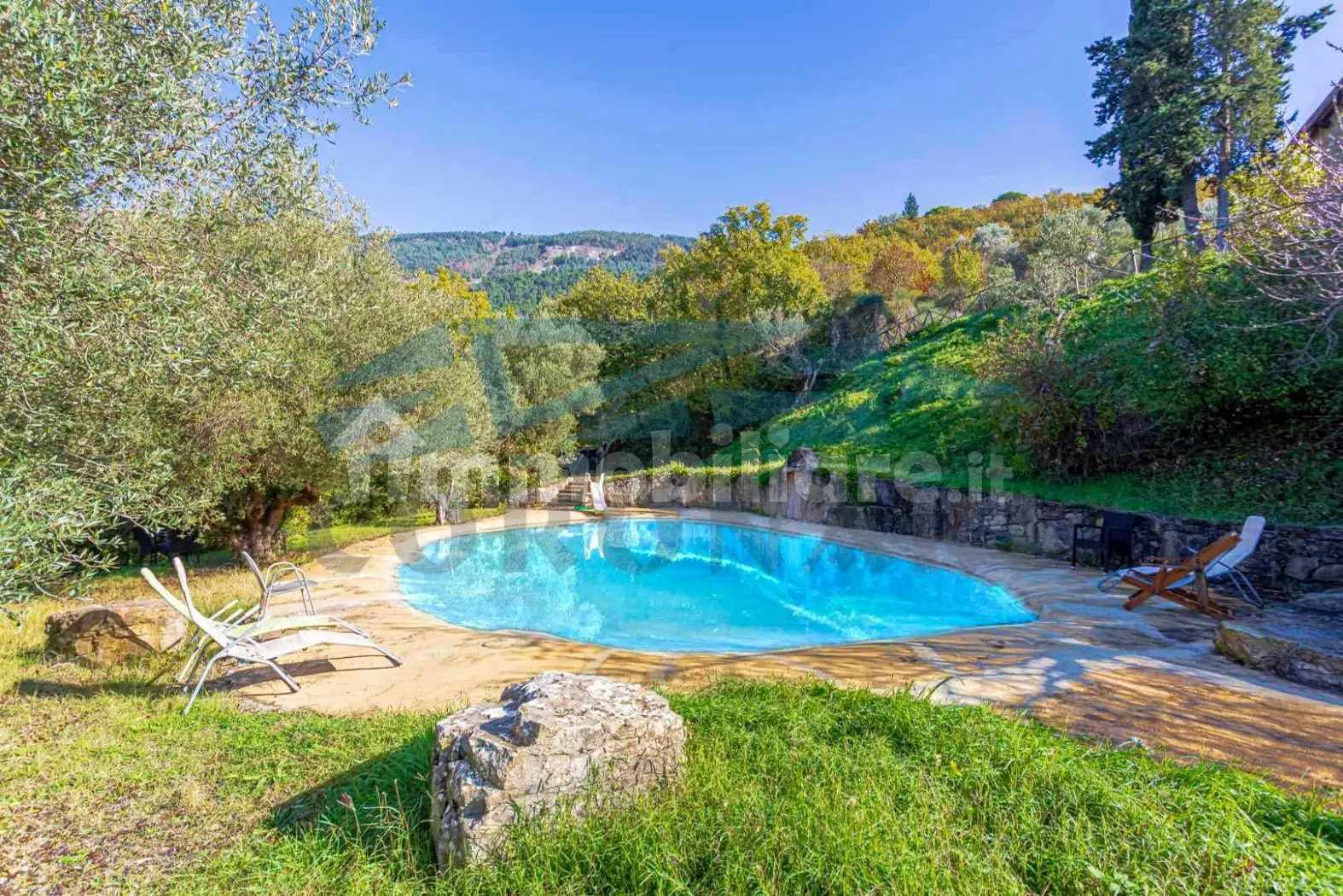 Rustico - Casale in vendita a Perugia