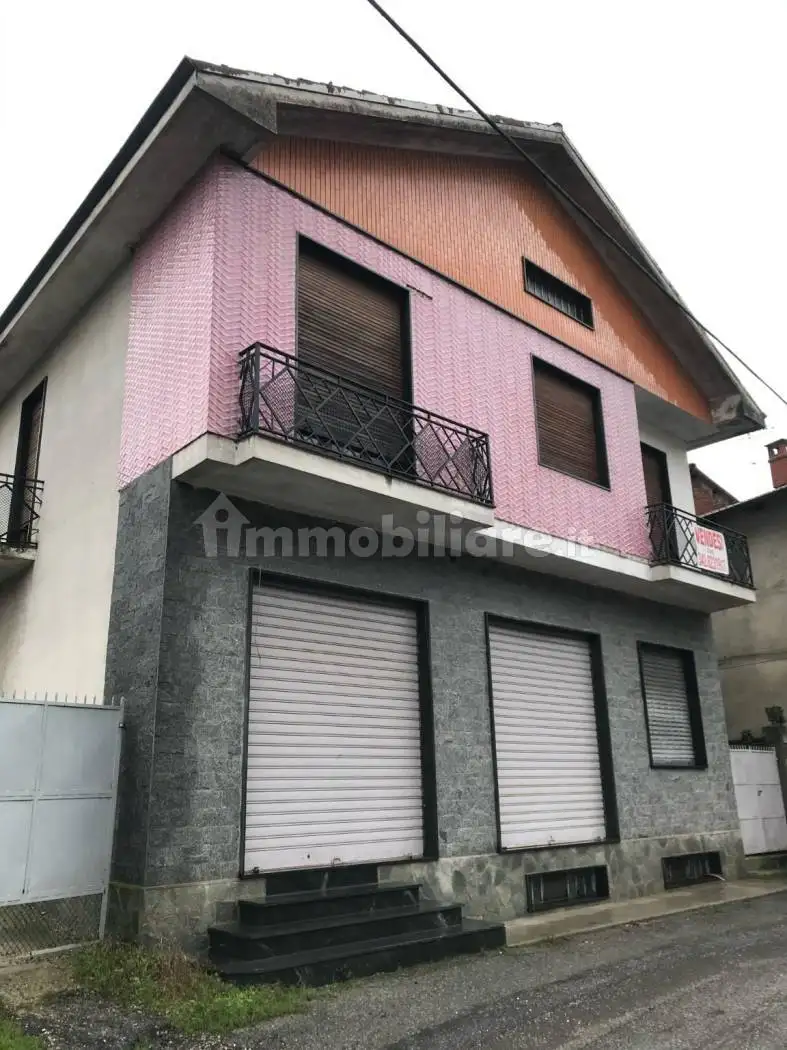 Casa indipendente in vendita a Monteu da Po