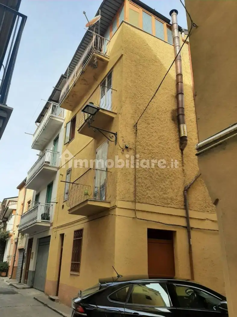 Palazzo - Edificio in vendita a Castrovillari