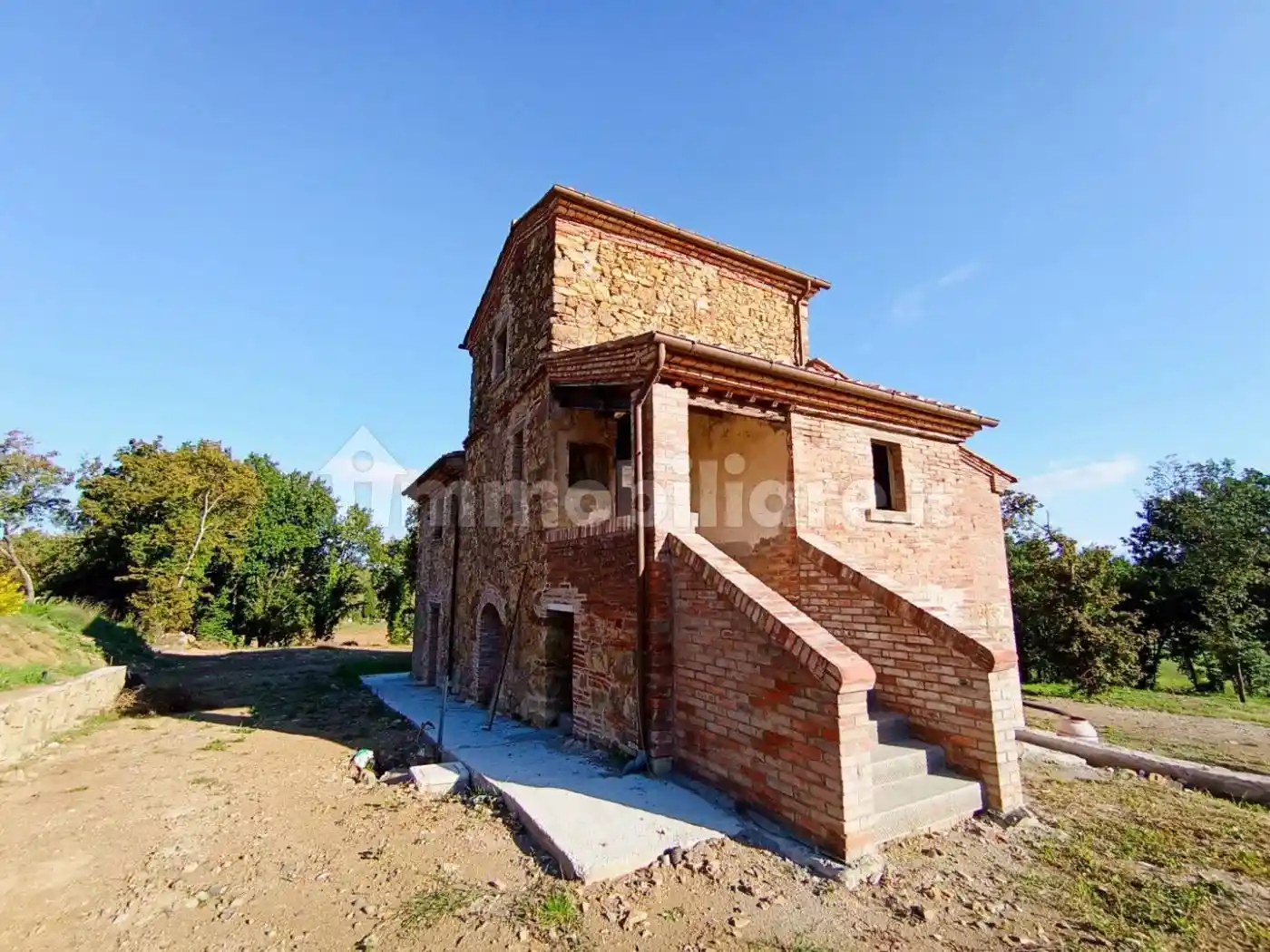 Rustico - Casale in vendita a Lucignano