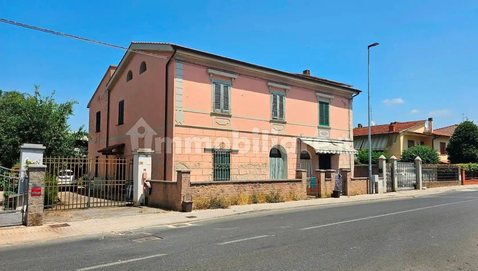 Rustico - Casale in vendita a Collesalvetti