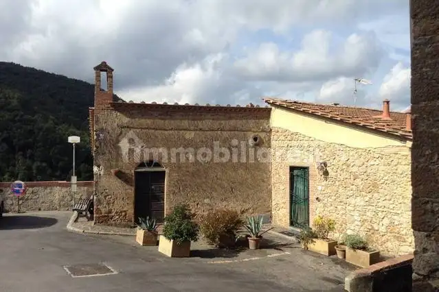Appartamento in vendita a Montecatini Val di Cecina