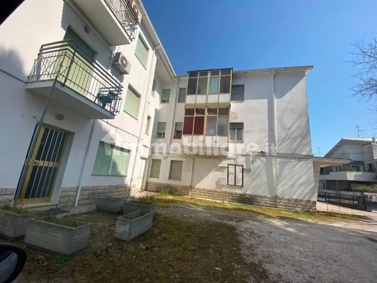 Palazzo - Edificio in vendita a Cervia