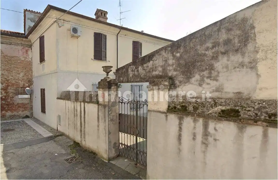 Casa indipendente in asta a Scandolara Ravara