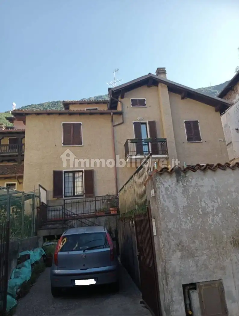 Villa in vendita a Primaluna