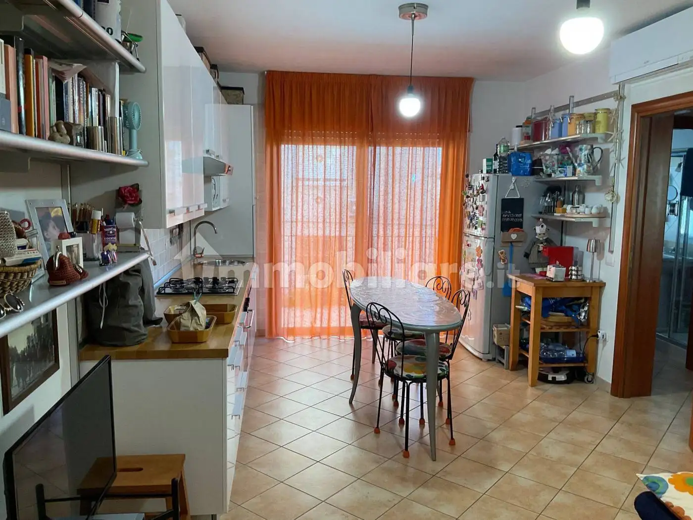 Trilocale via San Pietro 16, Centro, Bosa - foto 2