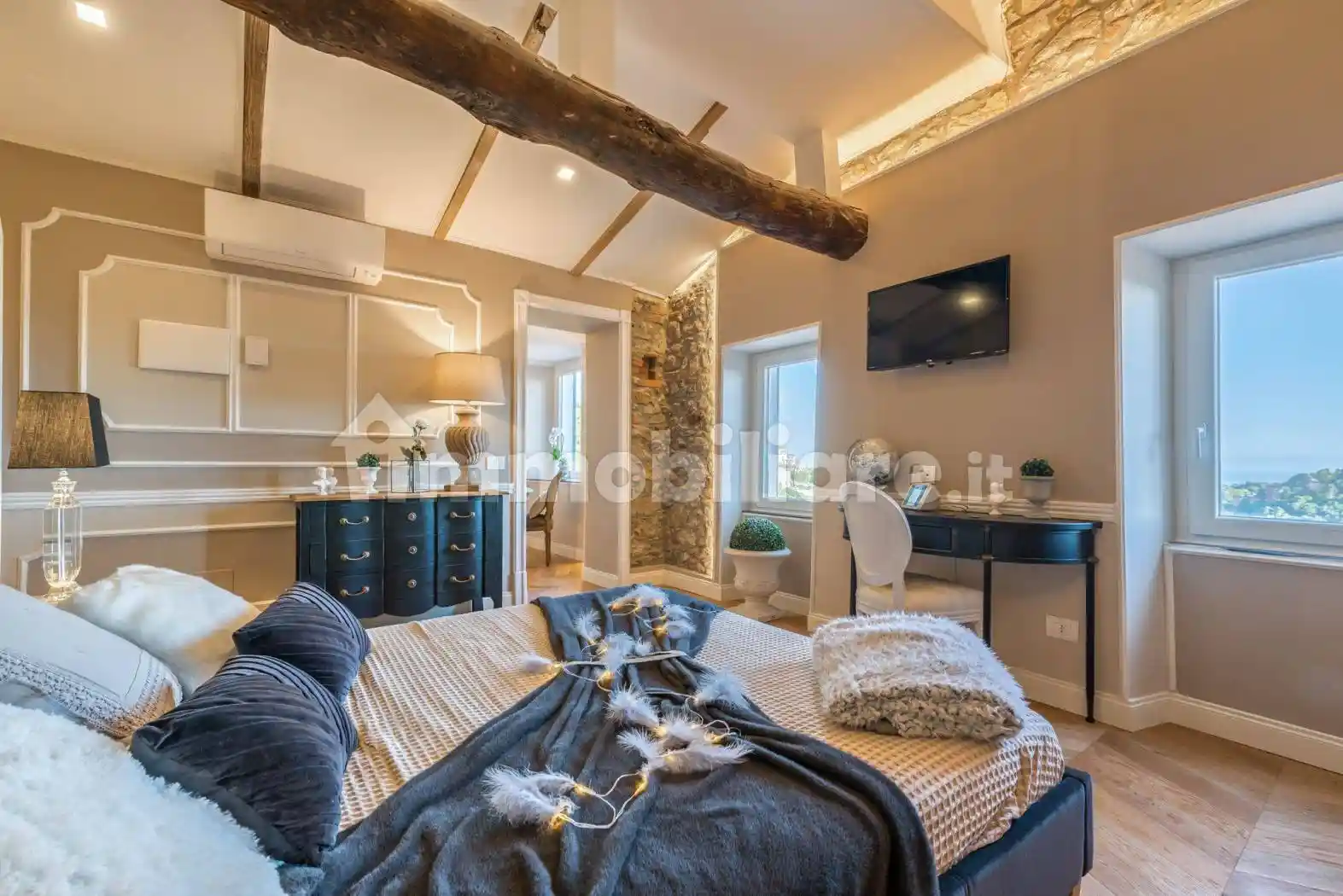 Palazzo - Edificio in Affitto - foto 2