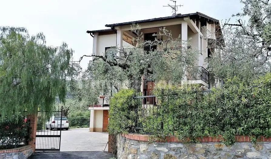 Villa in vendita a Imperia