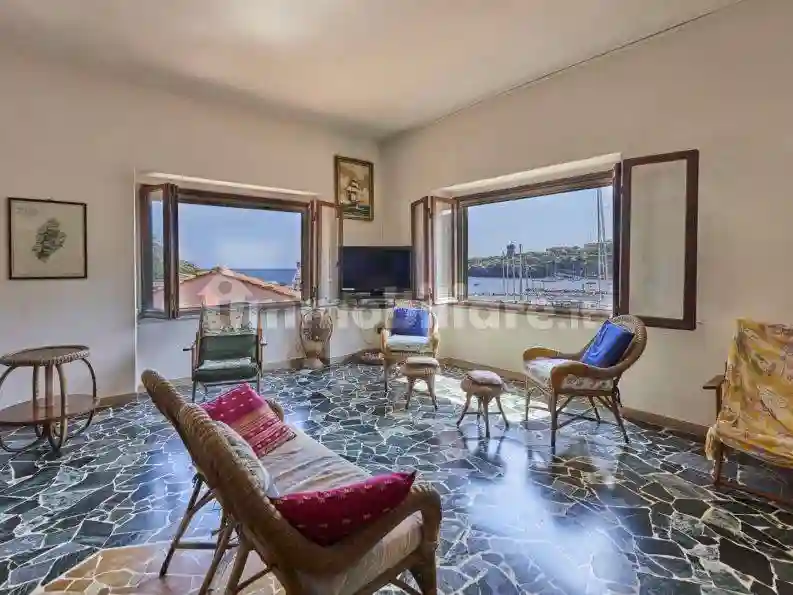 Quadrilocale via Assunzione 64, Porto, Capraia Isola - foto 4