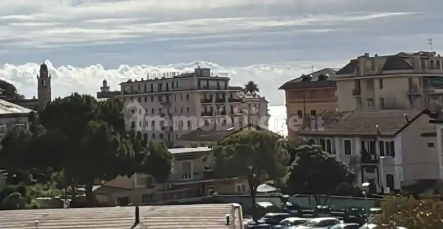 Trilocale via Achille e Alfredo Betti 18, Centro - Esterno Ferrovia, Rapallo - foto 4